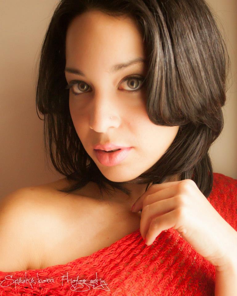 Female model photo shoot of VANESSA FREITAS
