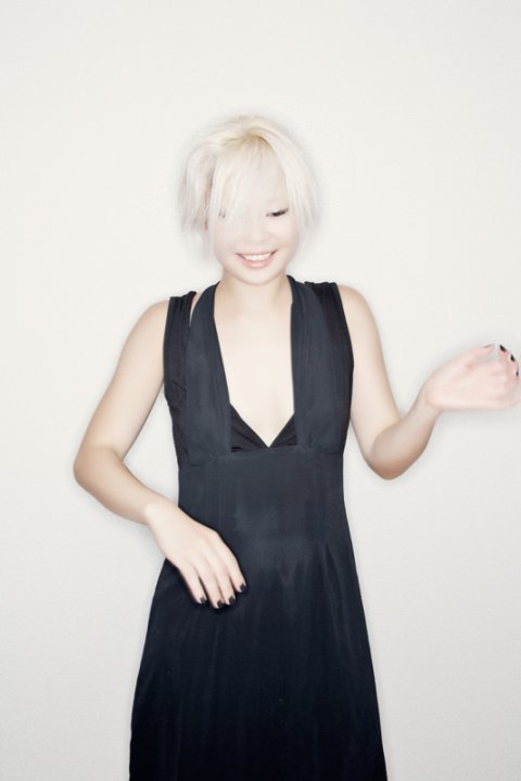 Female model photo shoot of Akiko Yamashita