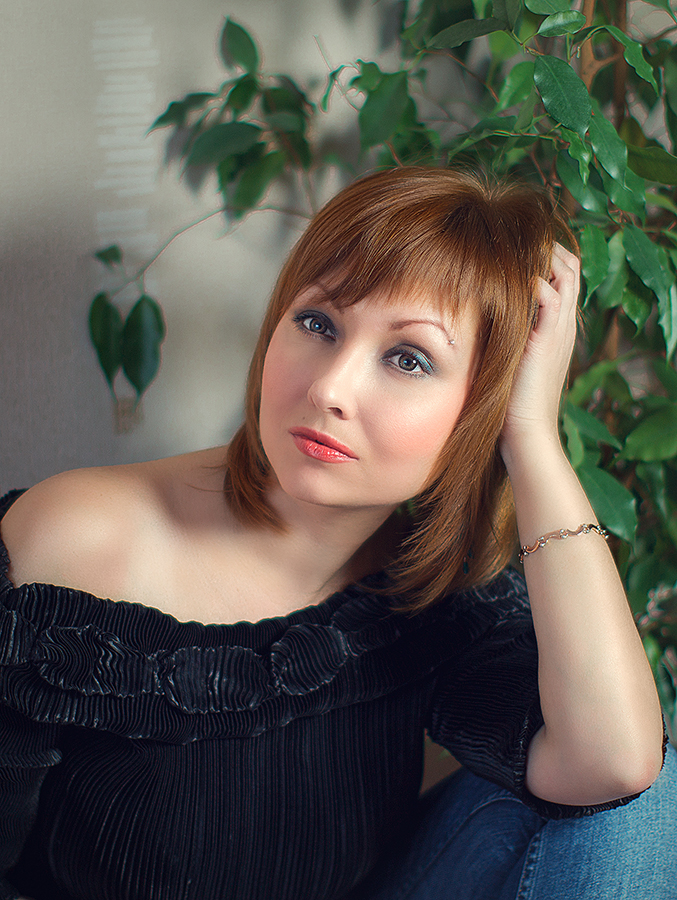 Female model photo shoot of Solnechnaya
