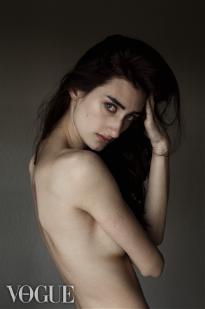Female model photo shoot of Shauna Hundeby