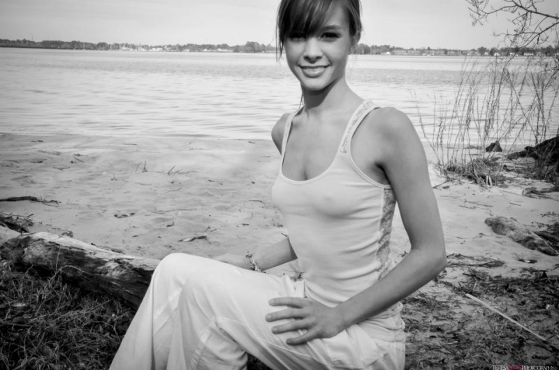 Female model photo shoot of Meri Kristen