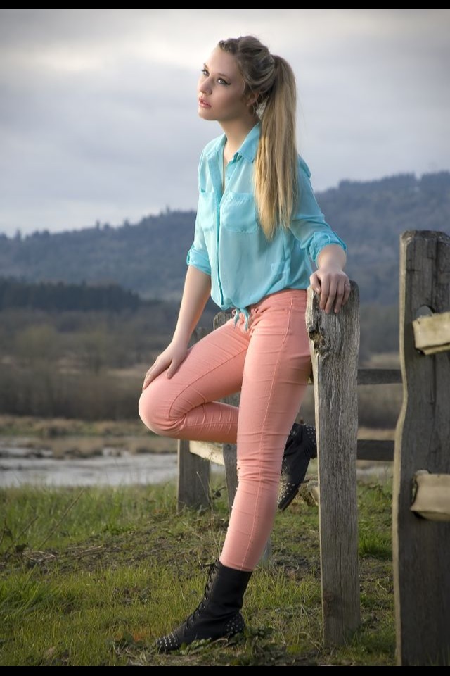 Female model photo shoot of Natalie Jane  in Salem Oregon