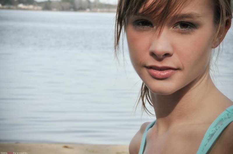 Female model photo shoot of Meri Kristen in New Bern, North Carolina
