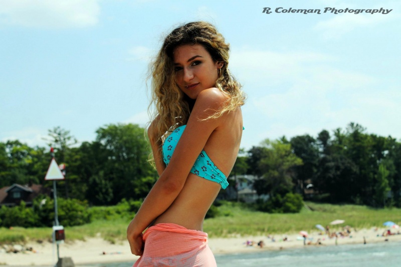 Female model photo shoot of Andreea Claudia