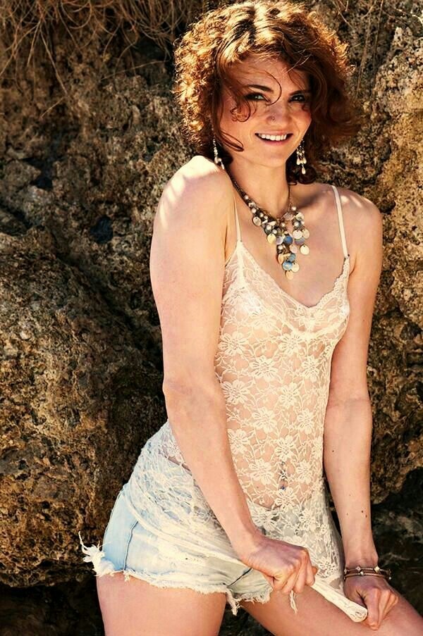 Female model photo shoot of Jessy Y in Malibu,Ca