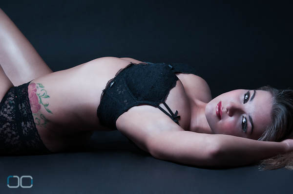 Female model photo shoot of Emma_Tully by Jayce103