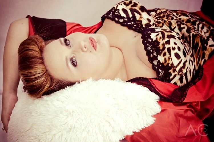 Female model photo shoot of Alma_Bella