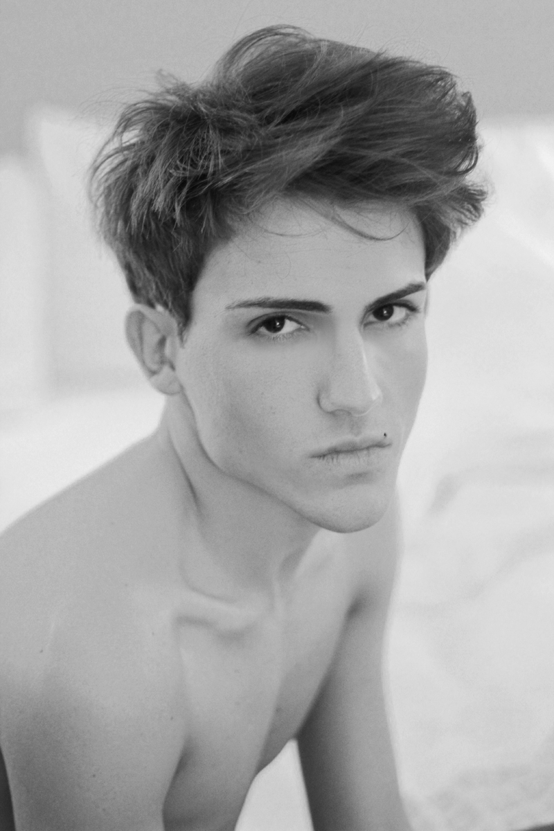 Male model photo shoot of Nattan Pires