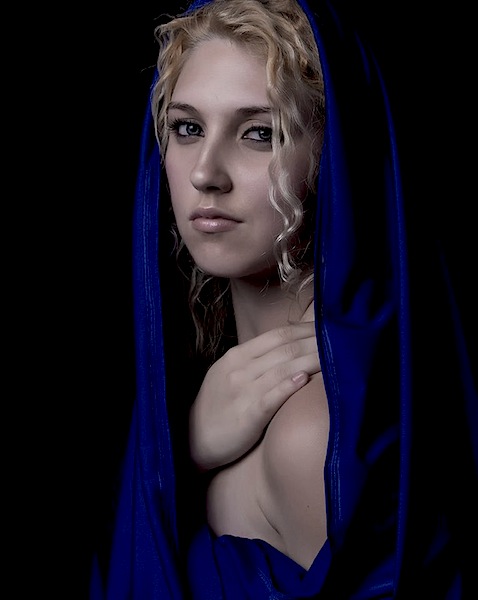 Female model photo shoot of Elantra Kline