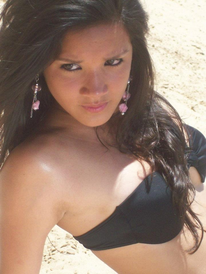 Female model photo shoot of Mili Diaz