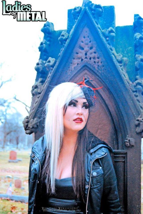 Female model photo shoot of LaurenMichelle666 in Chicago