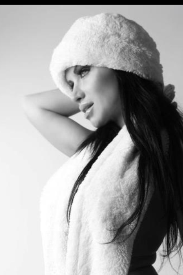 Female model photo shoot of kamila sulewska