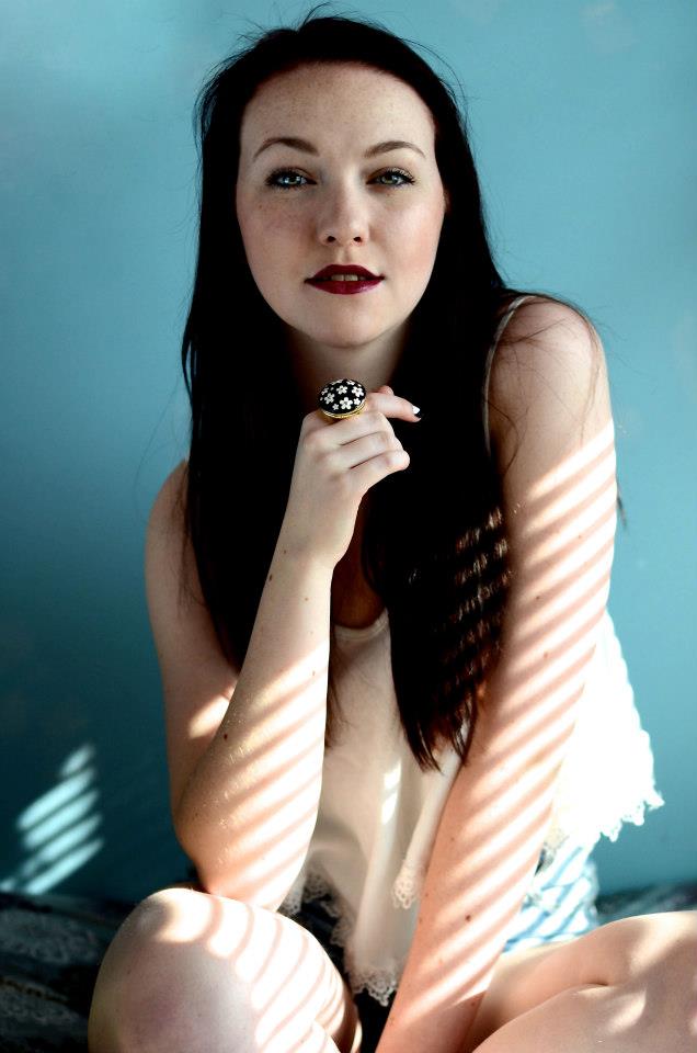 Female model photo shoot of Hannah Sloan