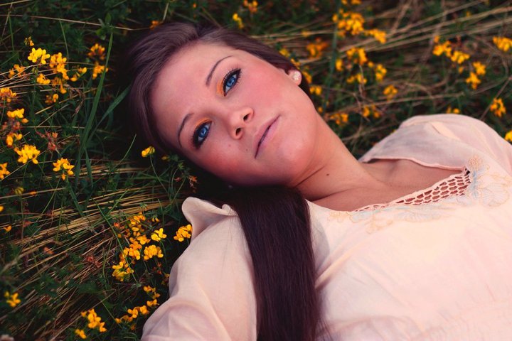 Female model photo shoot of Danielle Pro in Snoqualmie, WA