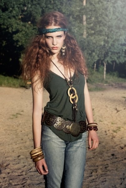 Female model photo shoot of Eva Bart