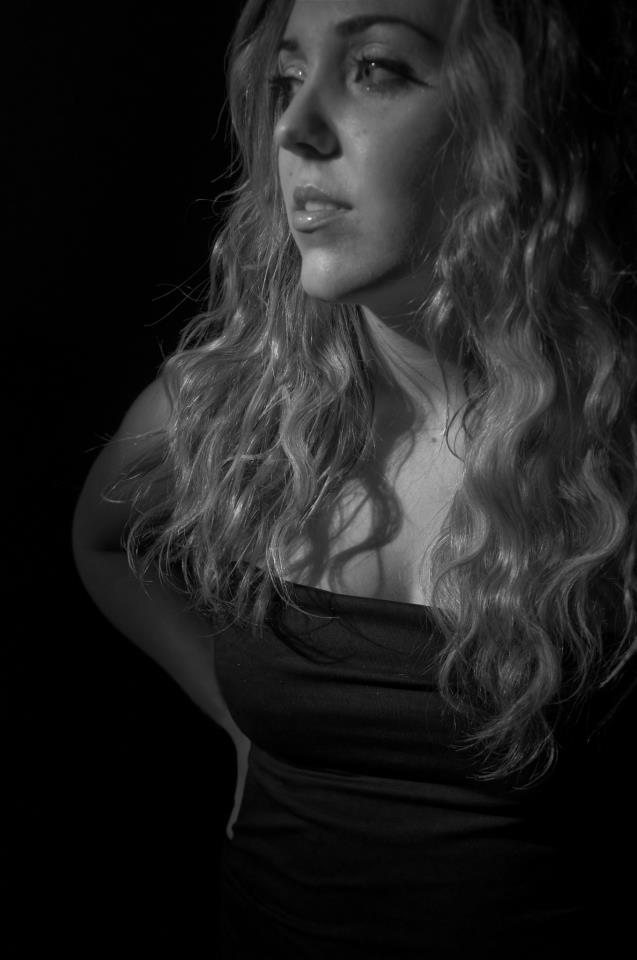 Female model photo shoot of leah0123