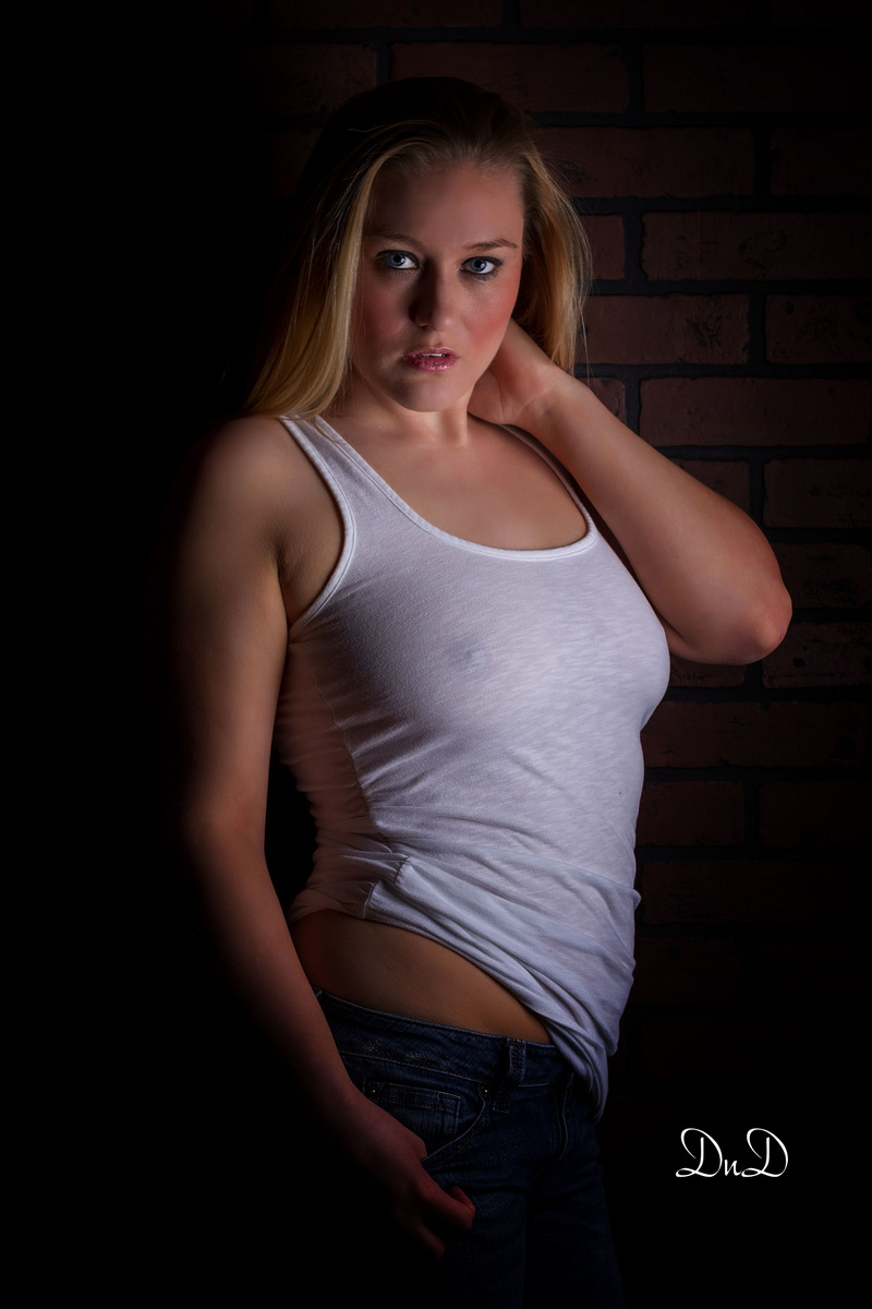 Female model photo shoot of Rubia Marie by dnd images