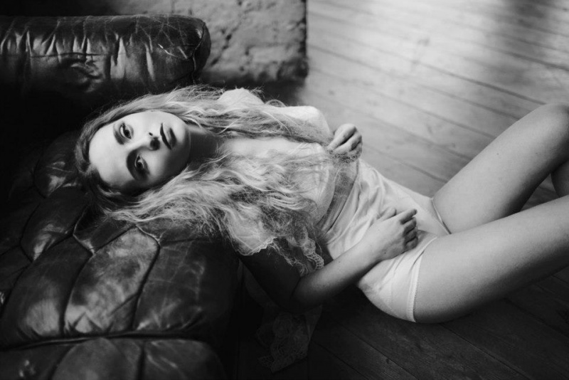 Female model photo shoot of Chloe Alexandra Stylist