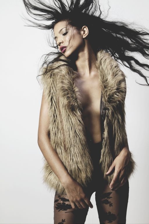 Female model photo shoot of Leslie Salazar