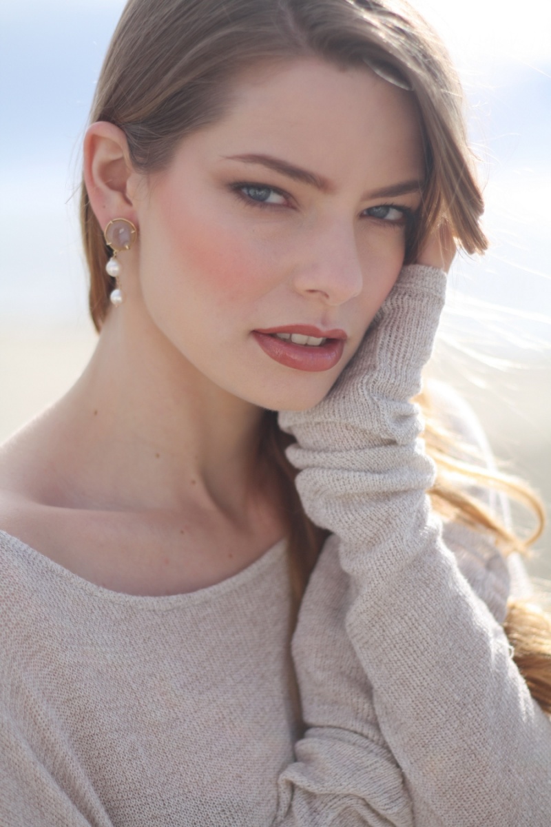 Female model photo shoot of Jess Minter in Malibu