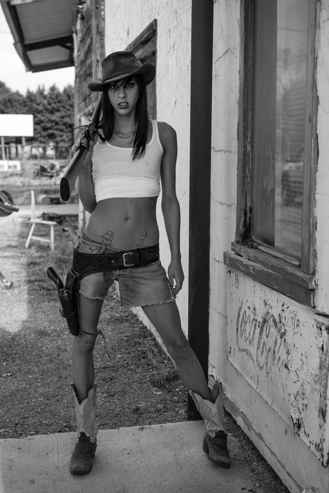 Female model photo shoot of Mallori Danielle by Justin Bond
