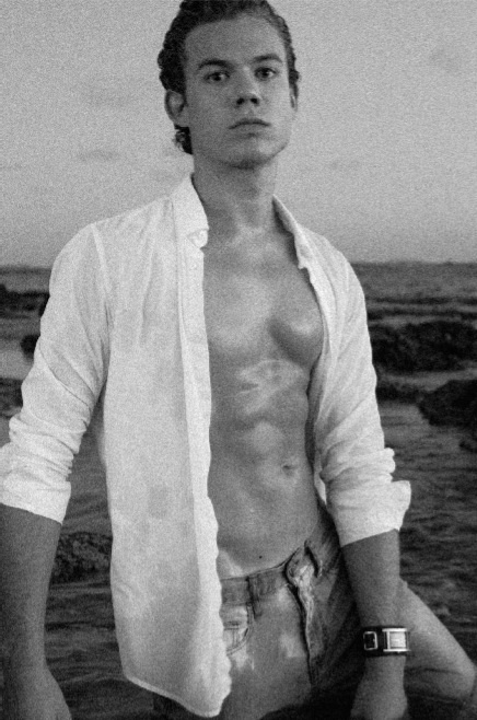 Male model photo shoot of Sebastian Fabrice