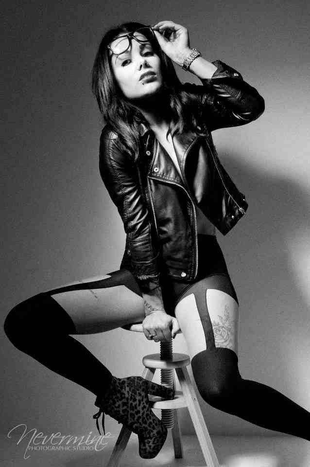 Female model photo shoot of Lucinda Ablott