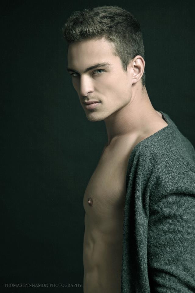 Male model photo shoot of Derek Keene