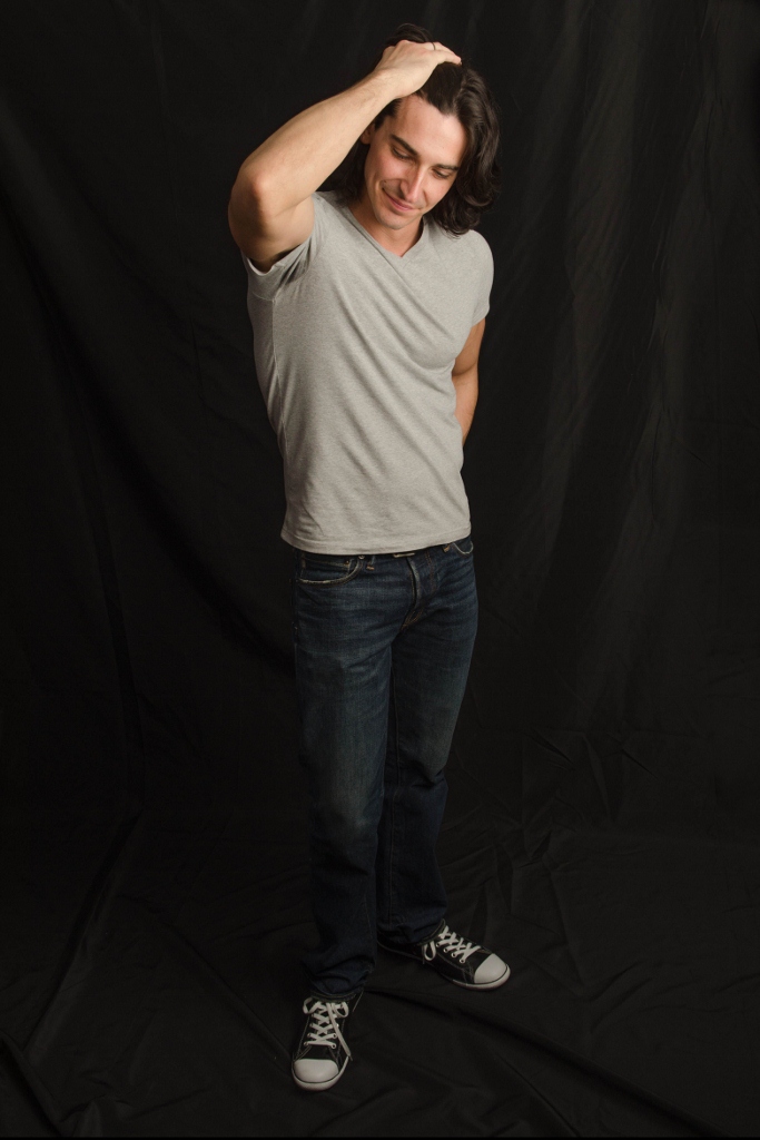 Male model photo shoot of Eric Tartan
