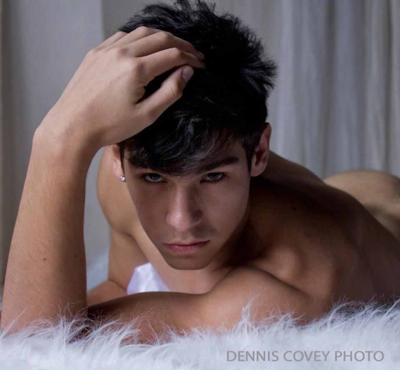 Male model photo shoot of Ernesto Mendez
