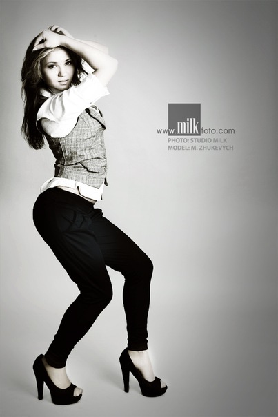 Female model photo shoot of MIA Bod