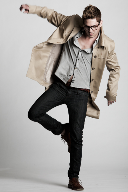 Male model photo shoot of Darian Ervin