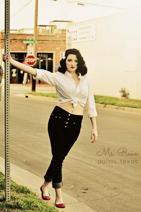 Female model photo shoot of Lorraine Martinez in Deep Ellum, Dallas, Texas