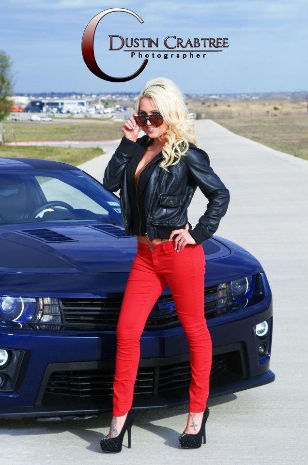 Female model photo shoot of Jordyn Lane  in Buda, TX