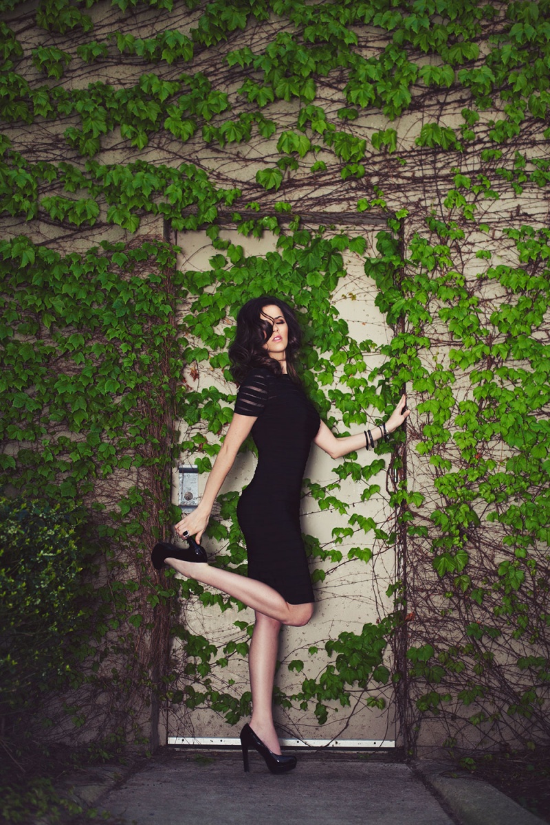 Female model photo shoot of Mioara Dragan