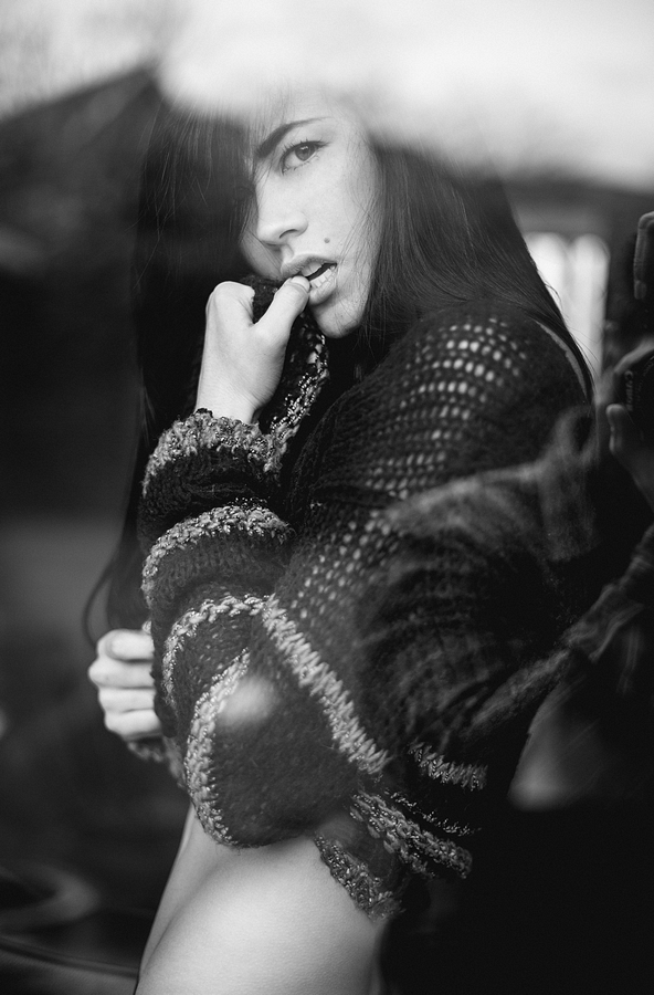 Female model photo shoot of Anna Tanaka