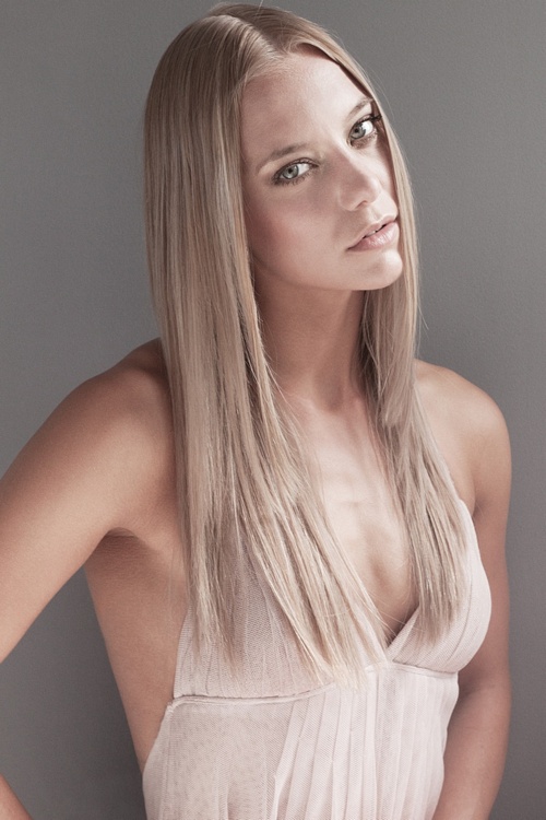 Female model photo shoot of Joannedelijster