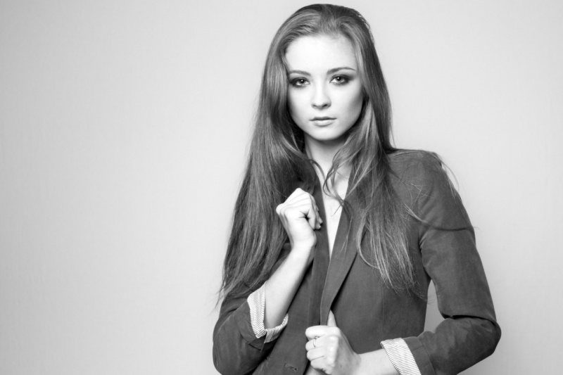 Female model photo shoot of Irina_13