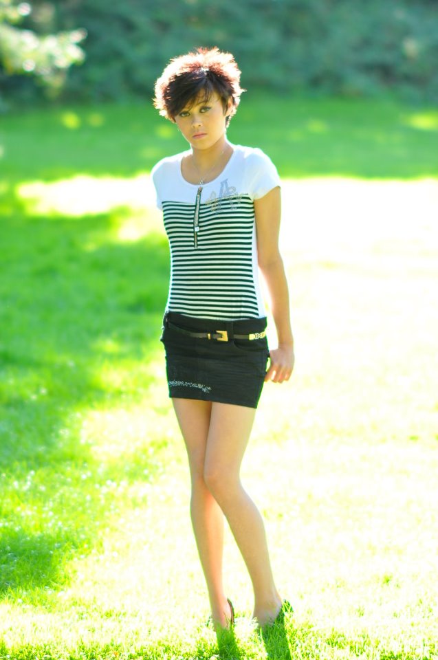 Female model photo shoot of Zoe Cheng