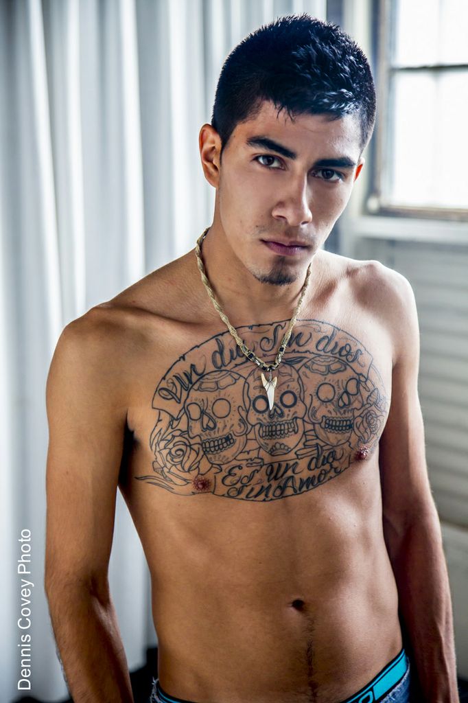 Male model photo shoot of Romeo Reyes