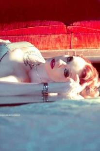 Female model photo shoot of lola fatale