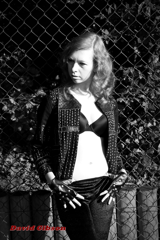 Female model photo shoot of Ginger Beauty by Che Photography 
