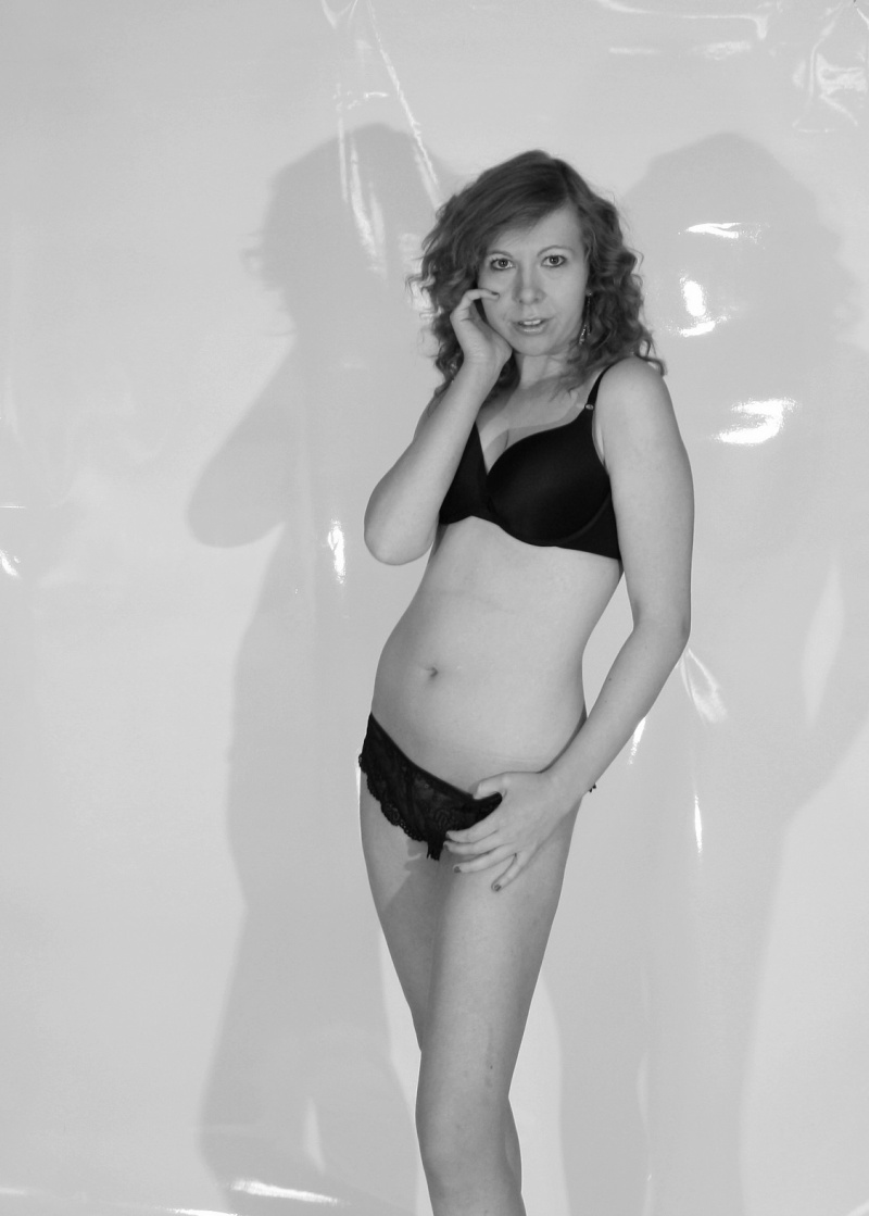 Female model photo shoot of Ginger Beauty by Richie Fitz