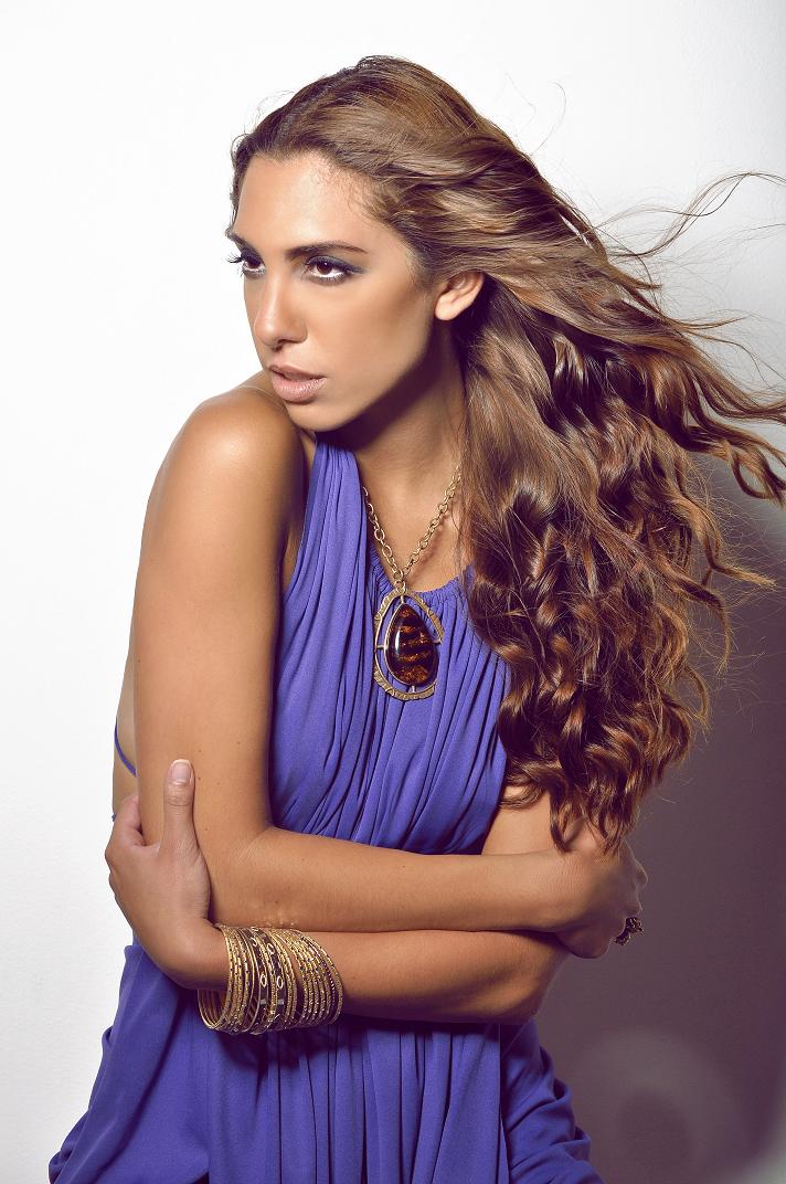 Female model photo shoot of Gianine Abdallah