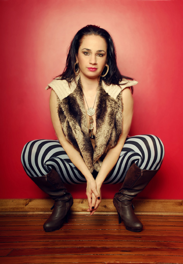 Female model photo shoot of Lisa Zahiya