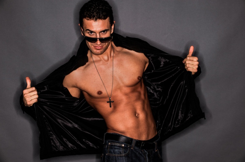 Male model photo shoot of Cruz Ortiz by Jaime Klein