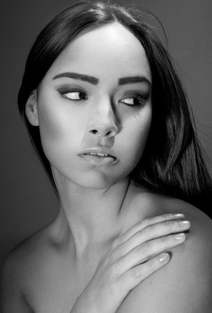 Female model photo shoot of Chyna Desveaux