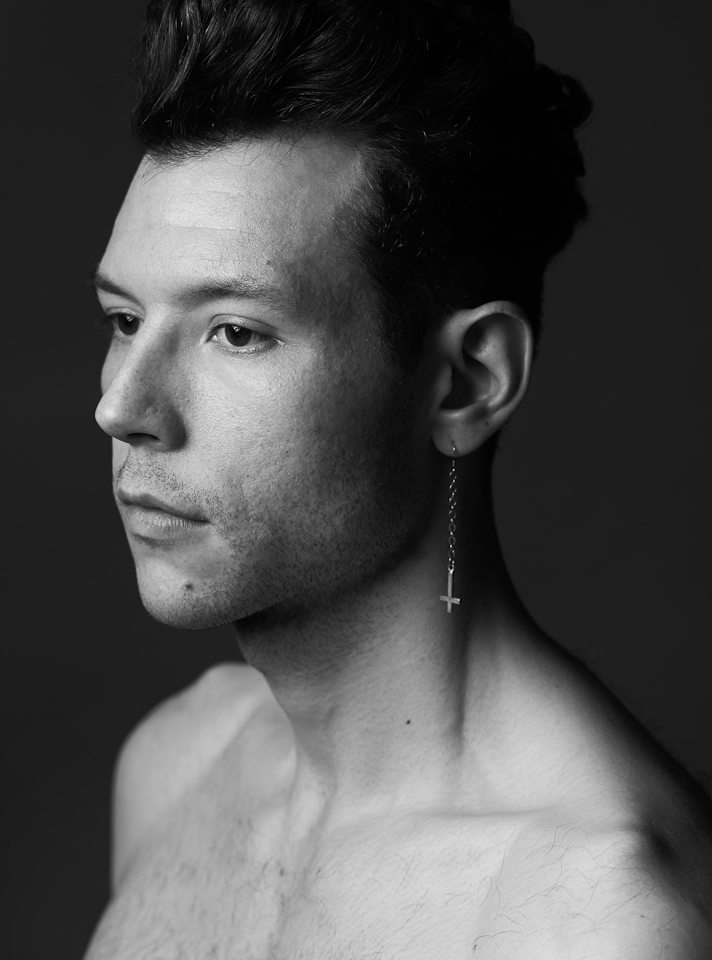 Male model photo shoot of Jonathon Davis