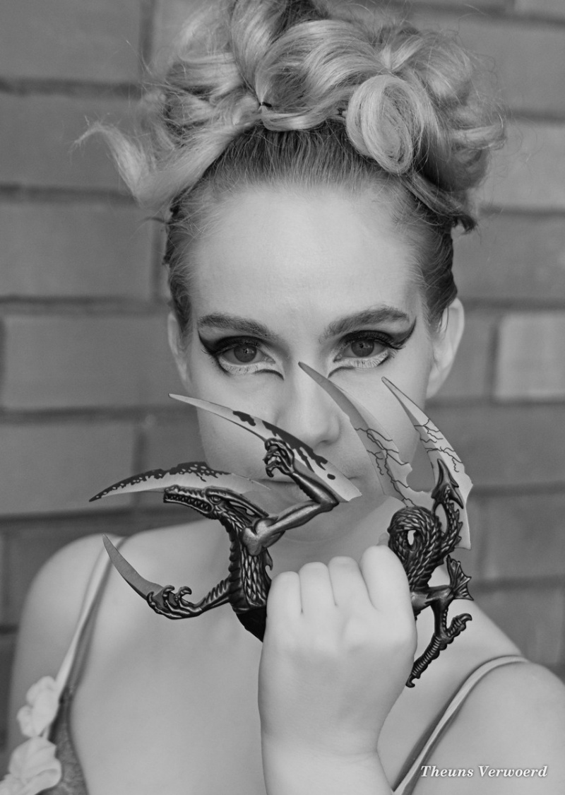 Female model photo shoot of Tara-Echo Riian by Theuns Verwoerd