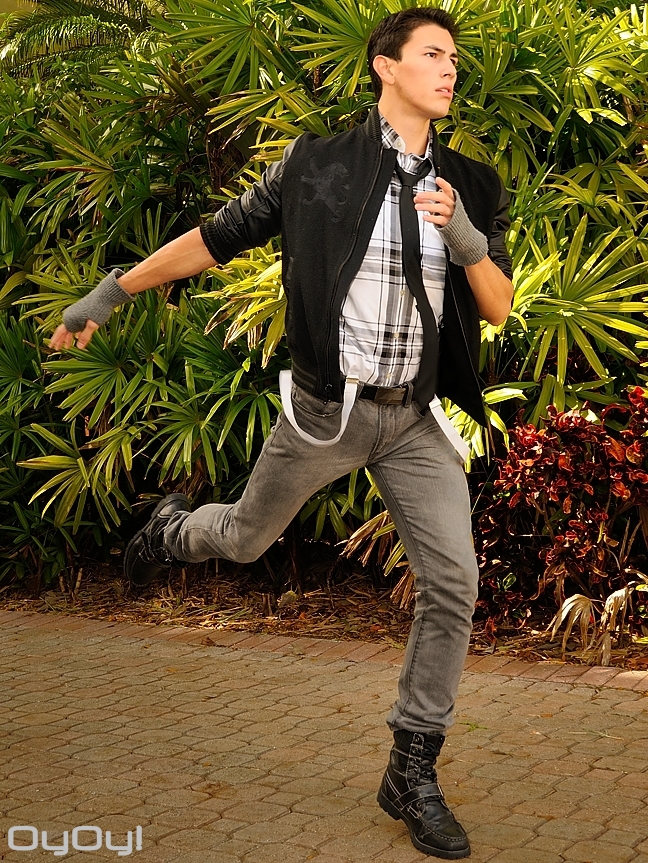 Male model photo shoot of Adrian Reyes in Miami, FL